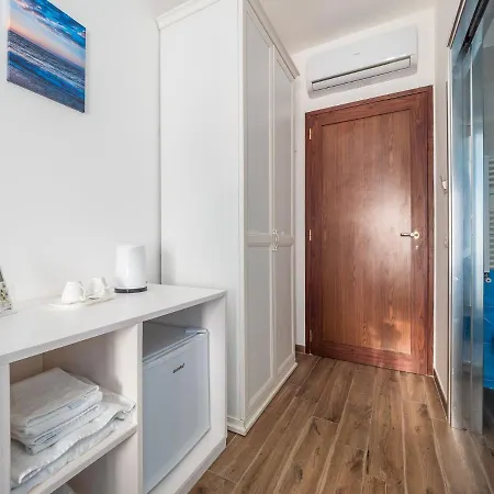 Couette-café Amore&psiche - De Vivo Realty *