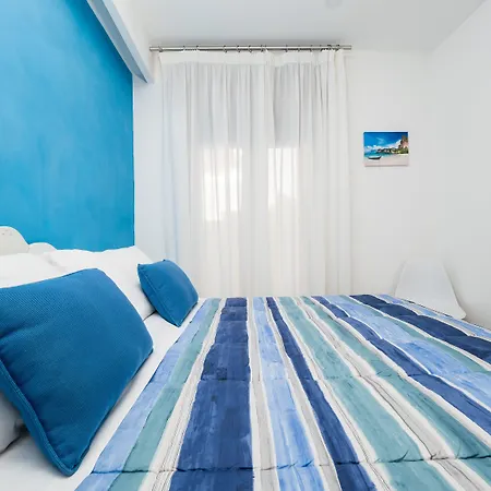 Amore&psiche - De Vivo Realty Bed and Breakfast 3*